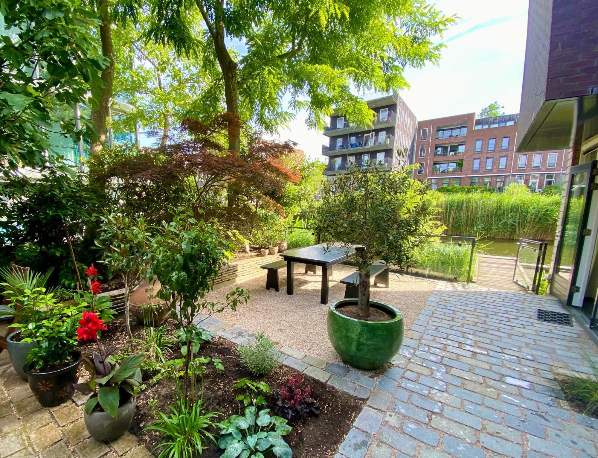 The Green Tunnel Amsterdam Exterior photo